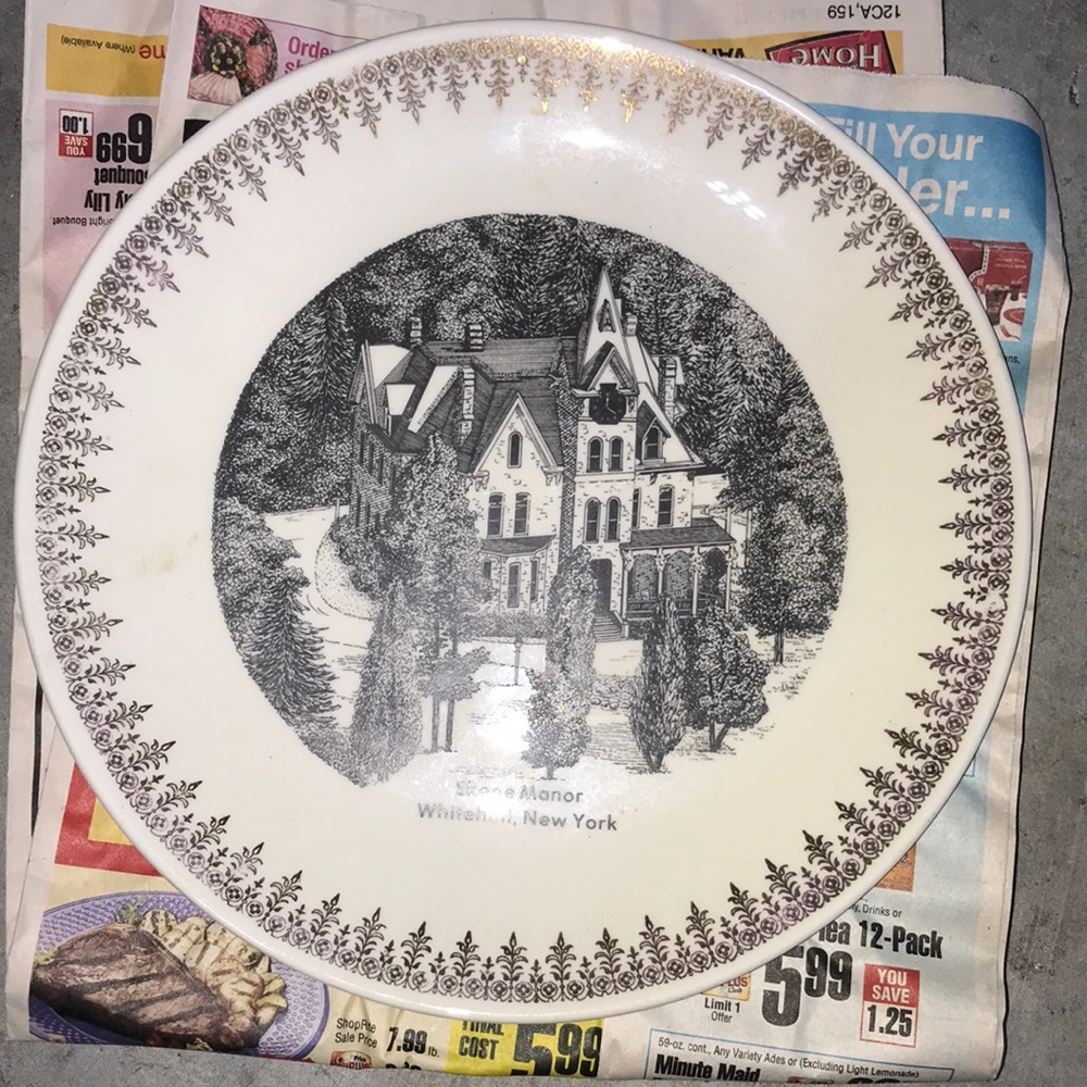 Classic Cream Manor Scene Decorative Ceramic Plate - Brown Accent